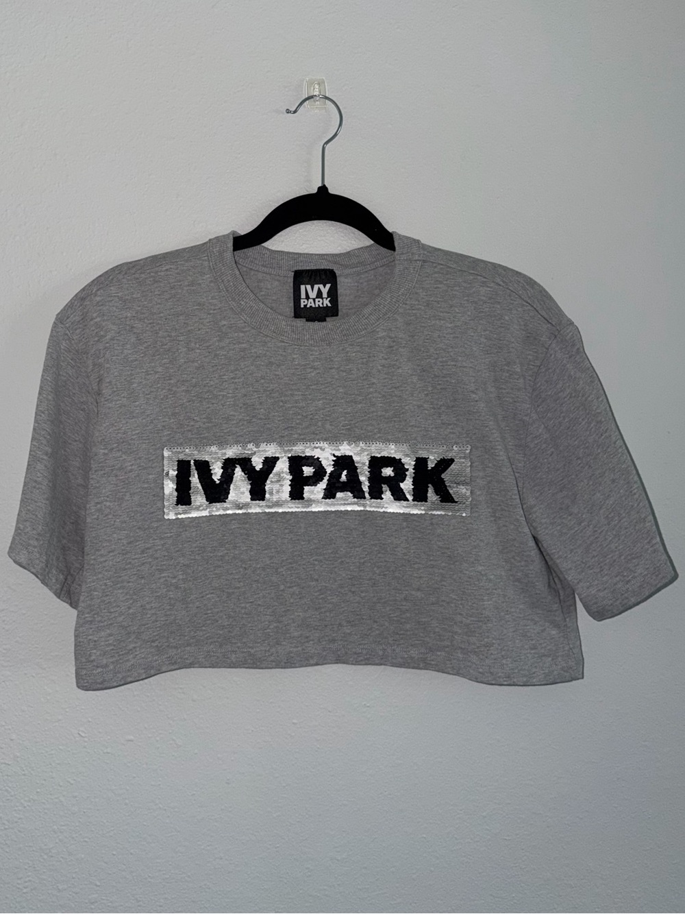 Ivy Park Reversible Sequin Heather Gray Cropped Logo Tee Small No Tags